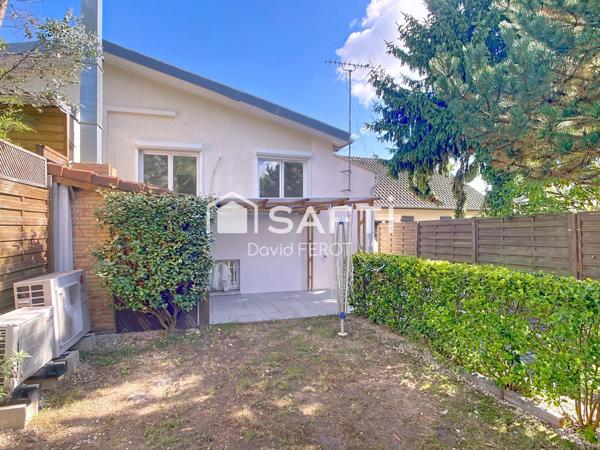 Maison rénovée avec terrasse et dépendance – Brunoy