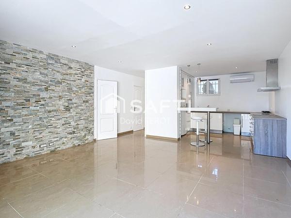 Maison rénovée avec terrasse et dépendance – Brunoy