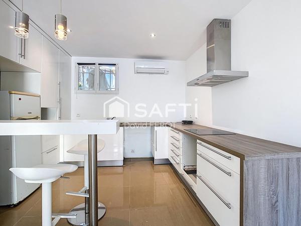 Maison rénovée avec terrasse et dépendance – Brunoy