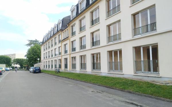 Appartement à louer    1 pièce •  Compiègne