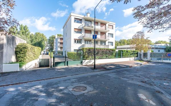 Appartement à vendre    3 pièces • 64,02 m2 Saint-Maur-des-Fossés
