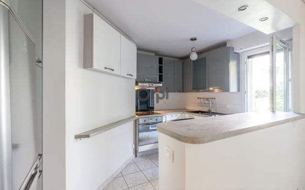 Appartement à vendre    3 pièces • 64,02 m2 Saint-Maur-des-Fossés