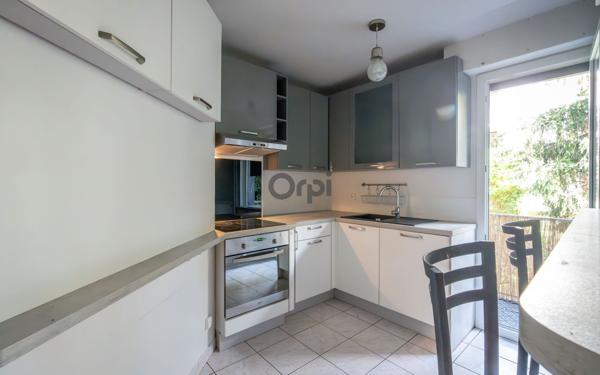 Appartement à vendre    3 pièces • 64,02 m2 Saint-Maur-des-Fossés