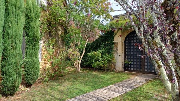 Secteur Sainte Alvère, Superbe demeure dans un environnement très calme