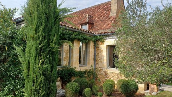 Secteur Sainte Alvère, Superbe demeure dans un environnement très calme