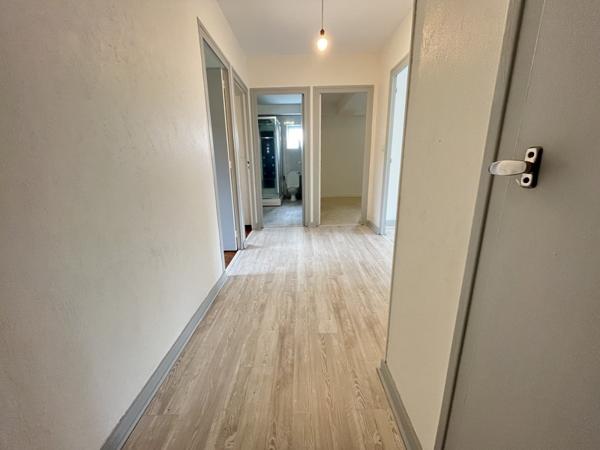 Appartement à louer 750 € CC Salies-de-Béarn 4 p 72 m² DPE C