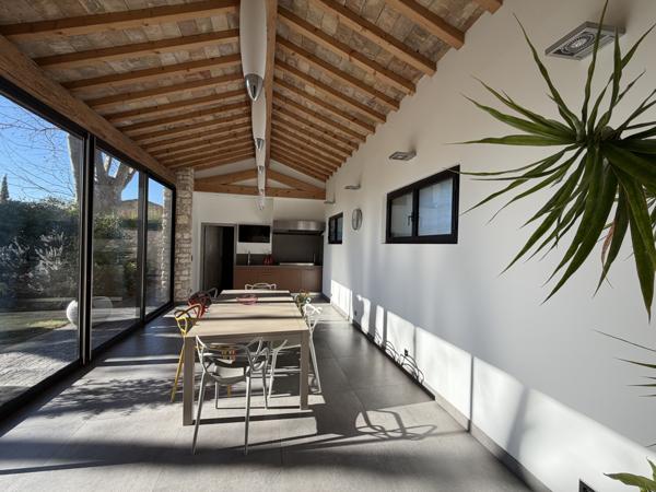 Velleron (84740) PROPRIETE DE CARACTERE OFFRANT UN EQUILIBRE ENTRE VILLAGE ET NATURE - SECTEUR PERNES - ISLE SUR LA SORGUE