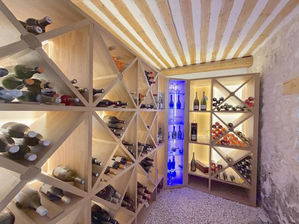 Velleron (84740) PROPRIETE DE CARACTERE OFFRANT UN EQUILIBRE ENTRE VILLAGE ET NATURE - SECTEUR PERNES - ISLE SUR LA SORGUE