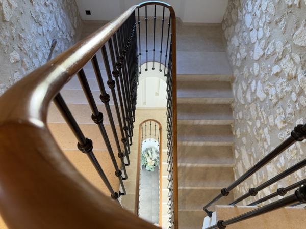 Velleron (84740) PROPRIETE DE CARACTERE OFFRANT UN EQUILIBRE ENTRE VILLAGE ET NATURE - SECTEUR PERNES - ISLE SUR LA SORGUE