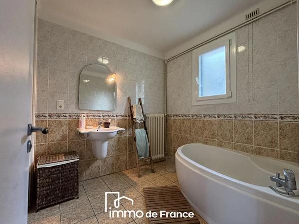 Appartement à vendre au Monastère (12000)