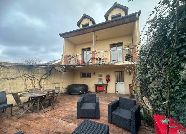 Maison à vendre    5 pièces •  Crosne