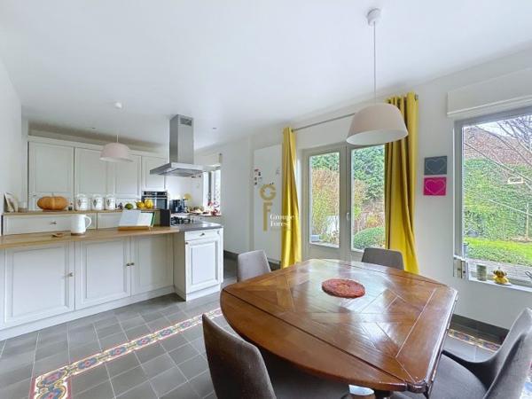 Maison mitoyenne 1 côté Croix 250 m²