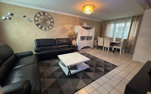 Appartement à vendre    4 pièces • 80,90 m2 Aulnay-sous-Bois