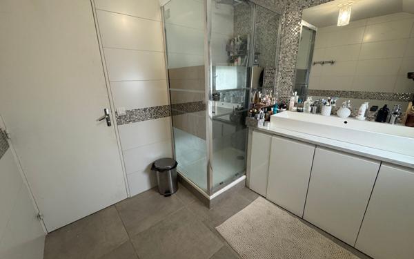 Appartement à vendre    4 pièces • 80,90 m2 Aulnay-sous-Bois