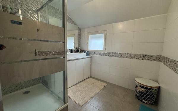 Appartement à vendre    4 pièces • 80,90 m2 Aulnay-sous-Bois