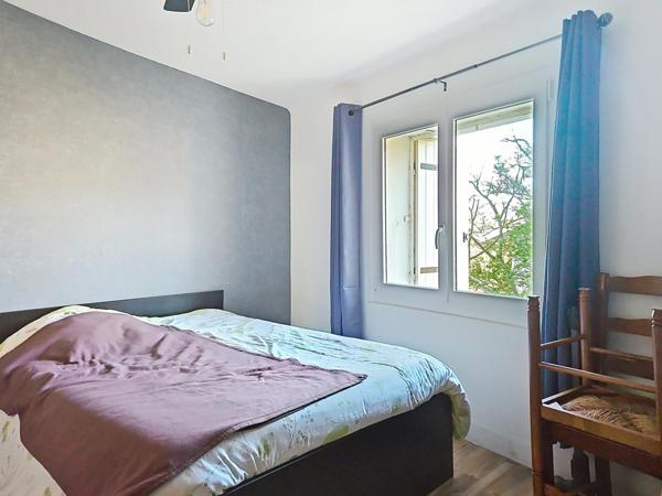 Maison avec grand garage et grande cave