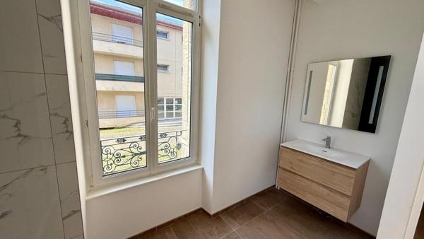 Appartement type F3 avec 2 places de parking