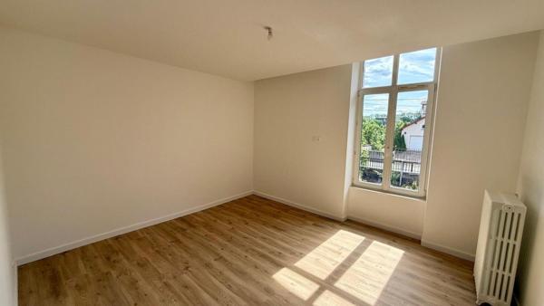 Appartement type F3 avec 2 places de parking