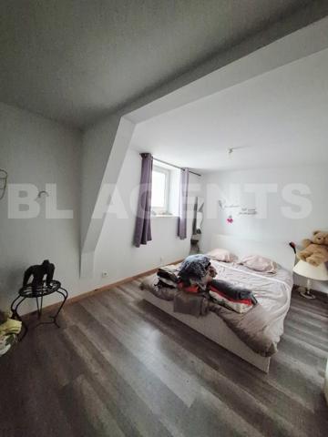 Immeuble de rapport en 2 lots + dépendances à Lorgies