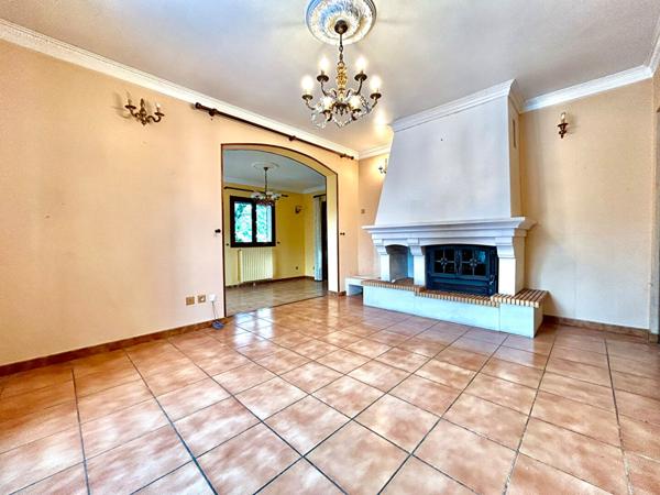 A VENDRE MAISON T4 + GRAND GARAGE + JARDIN