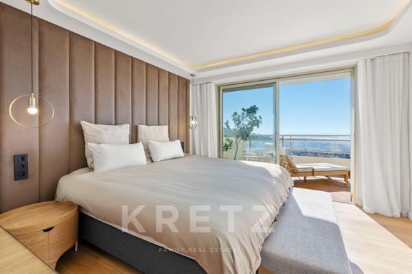 CANNES / LE CANNET - VILLA SUR LE TOIT DUPLEX (5 CHAMBRES)