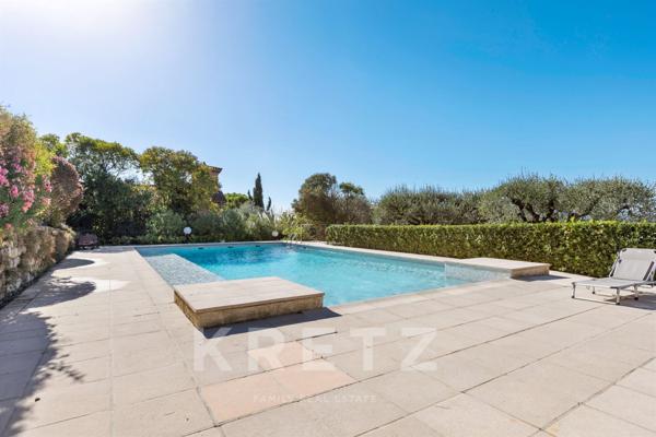 CANNES / LE CANNET - VILLA SUR LE TOIT DUPLEX (5 CHAMBRES)