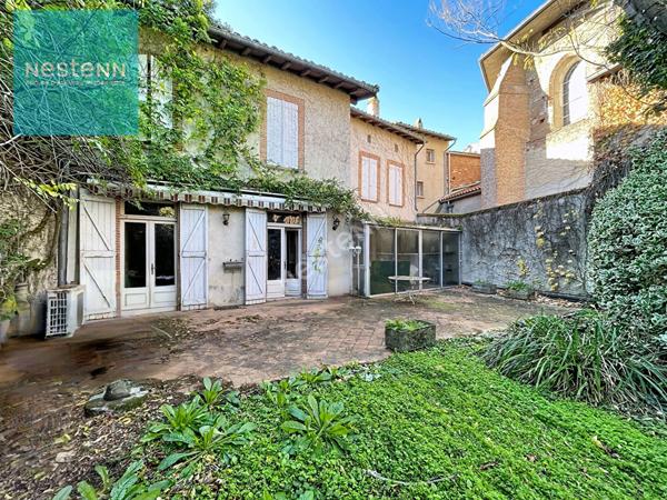 Maison de ville + local professionnel à vendre 390m², 14 pièces, jardin, hyper centre Baziège