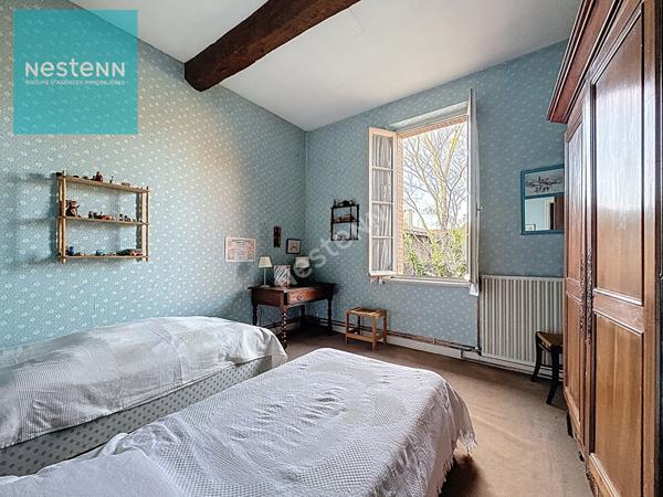 Maison de ville + local professionnel à vendre 390m², 14 pièces, jardin, hyper centre Baziège