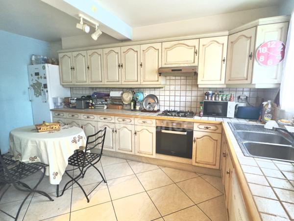 Maison à vendre 5 pièces GARGENVILLE (78) - 107 m² - sous-sol Total - Terrasse - jardin