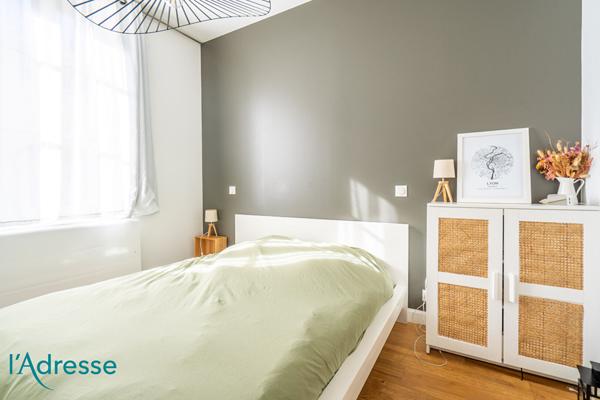 BORDEAUX NANSOUTY - Appartement T3 bis lumineux avec jardin et piscine.