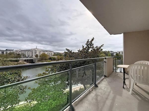 Vente                                                      Appartement
                        
                     4 pièces                                         à Créteil