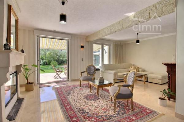 ELEGANCE ET CONFORT AUX PORTES DE TOURS !