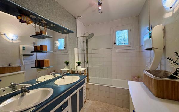 Maison à vendre    6 pièces •  Fressines