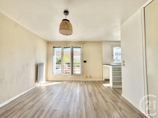 Appartement F1 à vendre  1 pièce - 30 m 2   PARAY VIEILLE POSTE  - 91