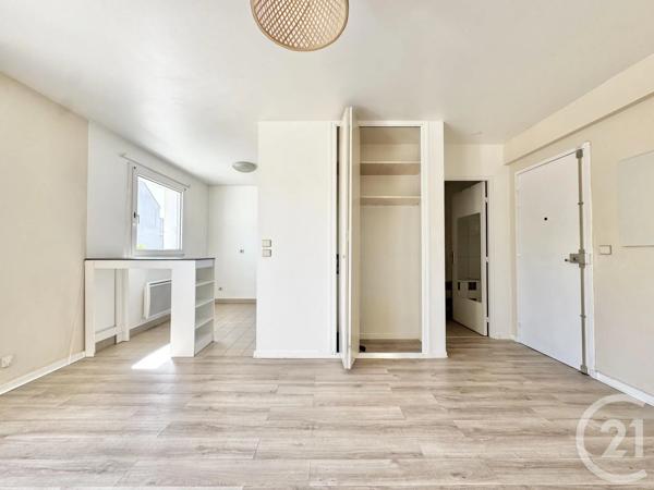 Appartement F1 à vendre  1 pièce - 30 m 2   PARAY VIEILLE POSTE  - 91