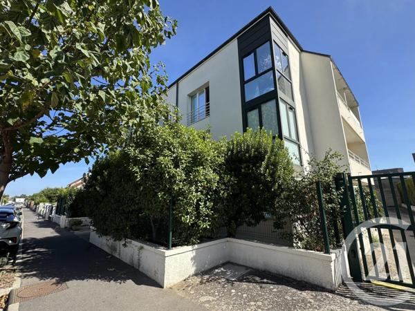 Appartement F1 à vendre  1 pièce - 30 m 2   PARAY VIEILLE POSTE  - 91