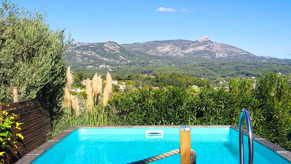 Magnifique ville Provencale 3 chambres  sur 1124 m² avec piscine et deux garage