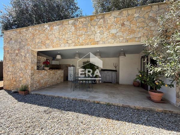 A VENDRE 83470 SAINT MAXIMIN LA SAINTE BAUME MAISON PLAIN PIED 210 M² SUR 1500M² DE JARDIN  T2 INDEPENDANT PISCINE  CUISINE D ETE  GARAGE