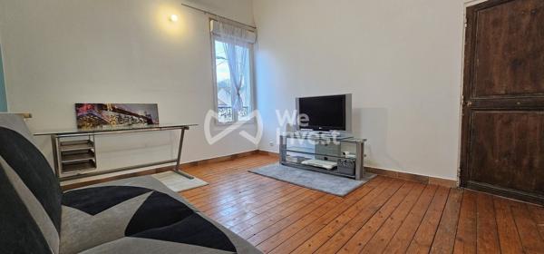 Maison de ville 77 m² avec extérieur PRIVÉ / 2-3 chambres / GARAGE + cave / 5 min Rebais - Bus GARE Ferté sous Jouarre