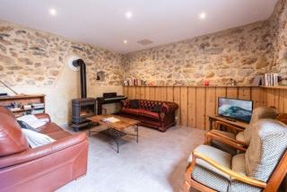 LA PALME – MAISON DE VILLAGE RÉNOVÉE + CHAMBRE D’HÔTES CLÉ EN MAIN – 192 M² – GARAGE – JARDIN – 542 000 €