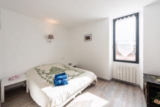LA PALME – MAISON DE VILLAGE RÉNOVÉE + CHAMBRE D’HÔTES CLÉ EN MAIN – 192 M² – GARAGE – JARDIN – 542 000 €