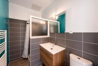 LA PALME – MAISON DE VILLAGE RÉNOVÉE + CHAMBRE D’HÔTES CLÉ EN MAIN – 192 M² – GARAGE – JARDIN – 542 000 €