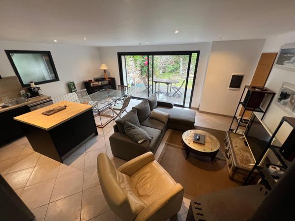 LA PALME – MAISON DE VILLAGE RÉNOVÉE + CHAMBRE D’HÔTES CLÉ EN MAIN – 192 M² – GARAGE – JARDIN – 542 000 €