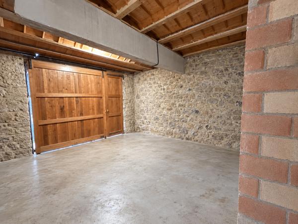 LA PALME – MAISON DE VILLAGE RÉNOVÉE + CHAMBRE D’HÔTES CLÉ EN MAIN – 192 M² – GARAGE – JARDIN – 542 000 €