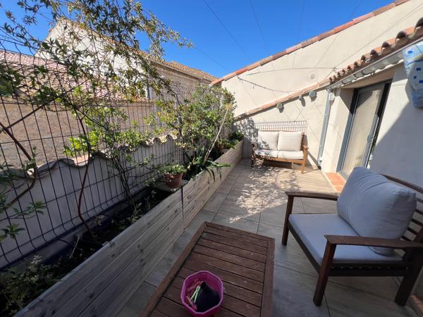 LA PALME – MAISON DE VILLAGE RÉNOVÉE + CHAMBRE D’HÔTES CLÉ EN MAIN – 192 M² – GARAGE – JARDIN – 542 000 €