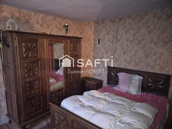 MAISON EN PIERRE A RENOVER