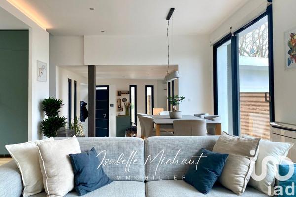 Maison d’architecte 8 pièces de 183 m² à Villennes-sur-Seine (78670)