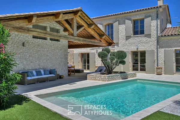 Elégante maison avec piscine et vue dégagée à deux pas du centre historique