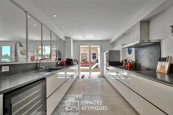 Elégante maison avec piscine et vue dégagée à deux pas du centre historique