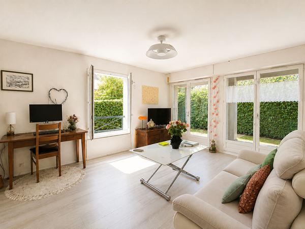 COUP DE COEUR - F2 avec jardin privatif de 51 m² - Rueil-Malmaison